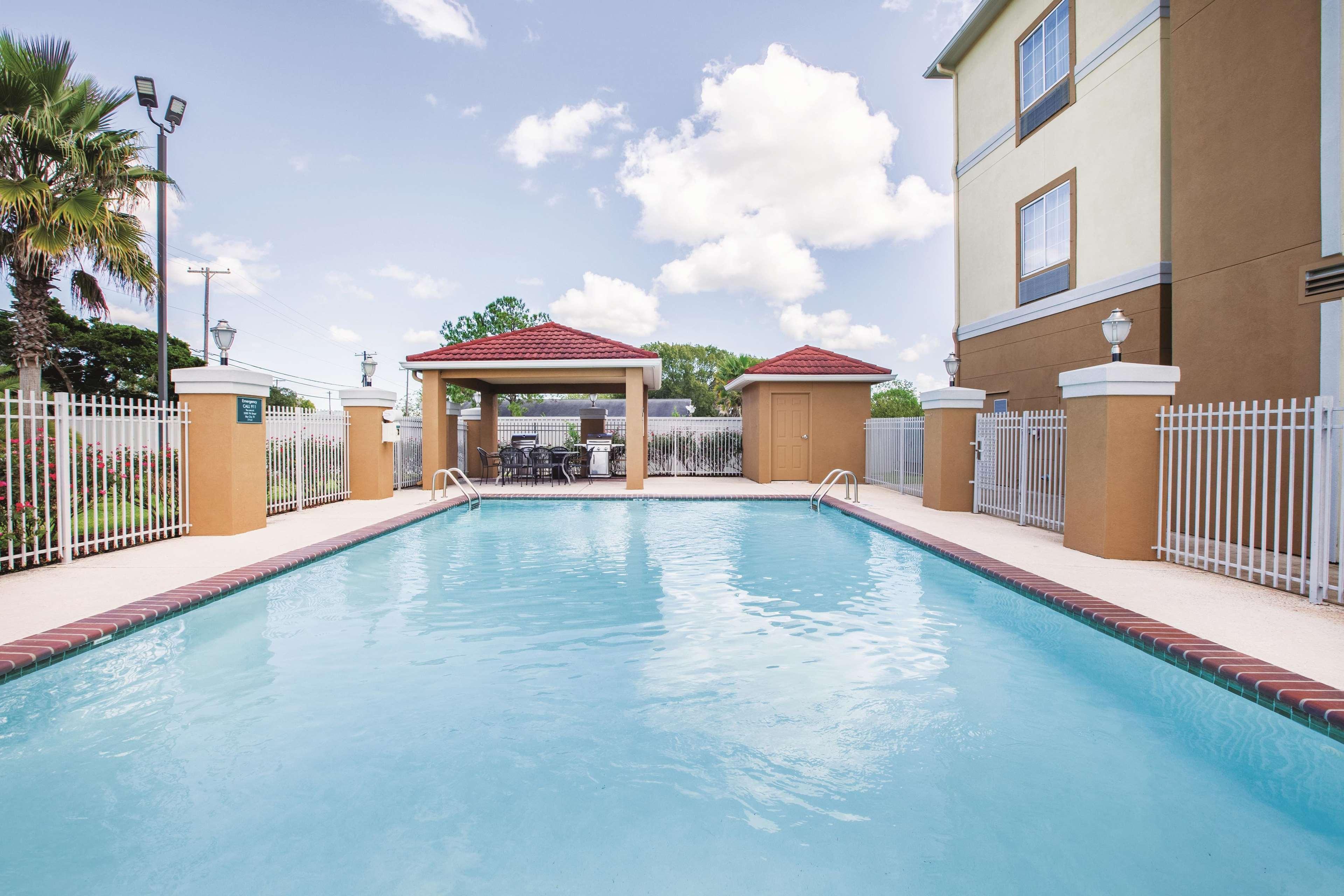 La Quinta By Wyndham Bay City Bagian luar foto