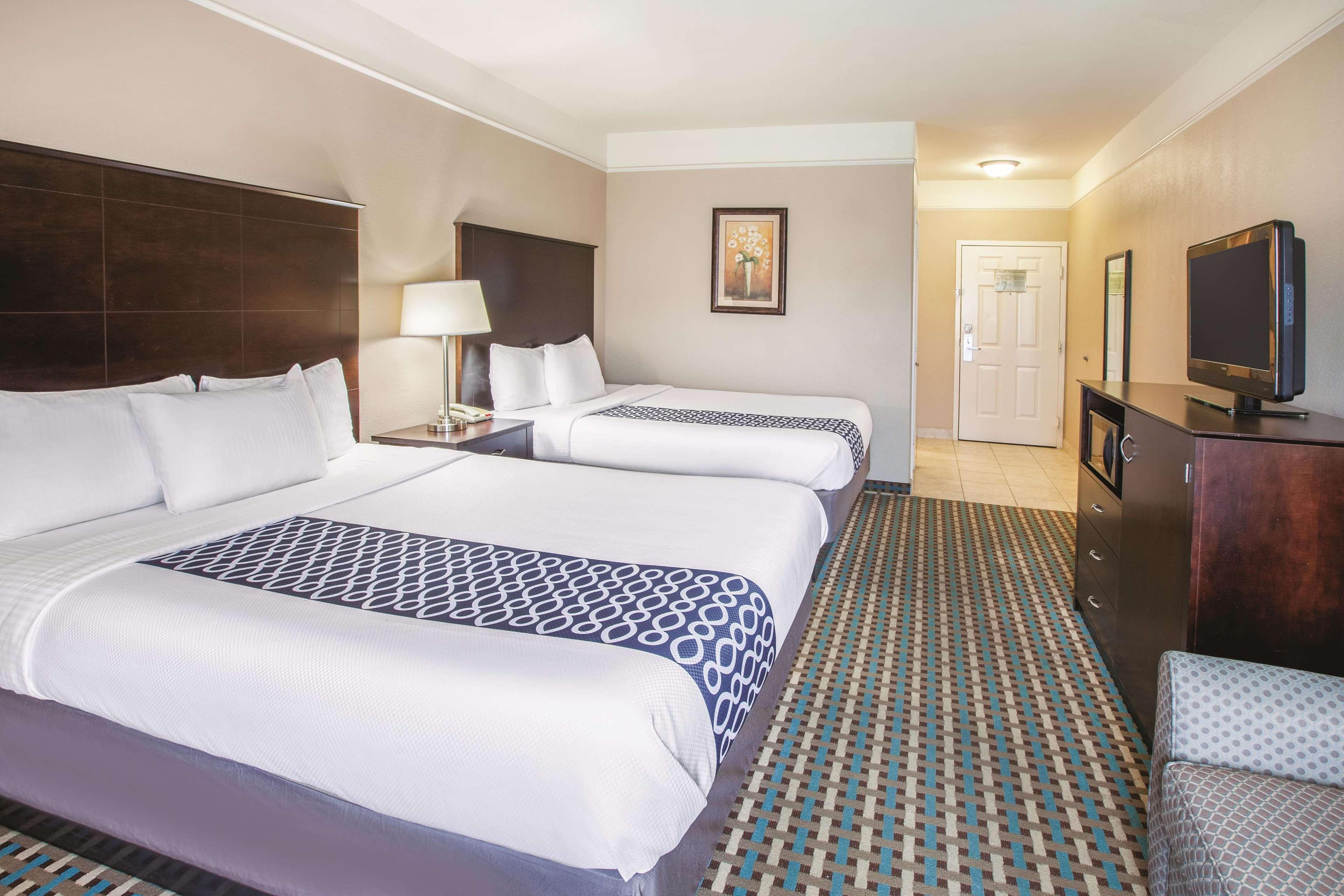 La Quinta By Wyndham Bay City Bagian luar foto