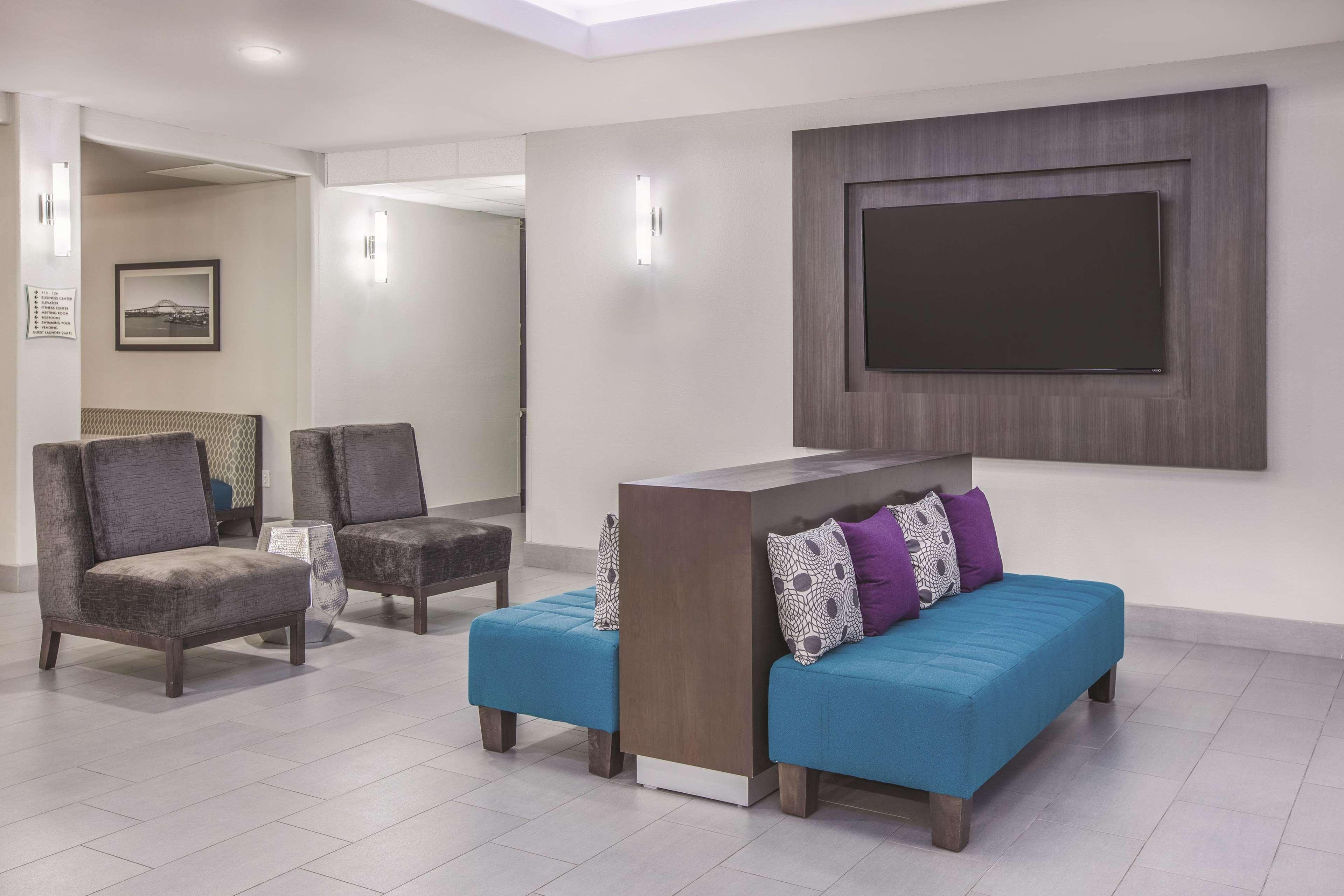 La Quinta By Wyndham Bay City Bagian luar foto